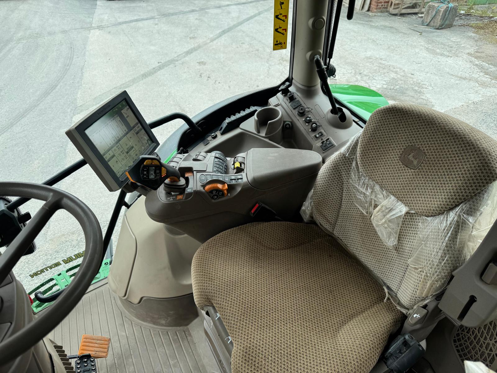 JOHN DEERE 6155R
